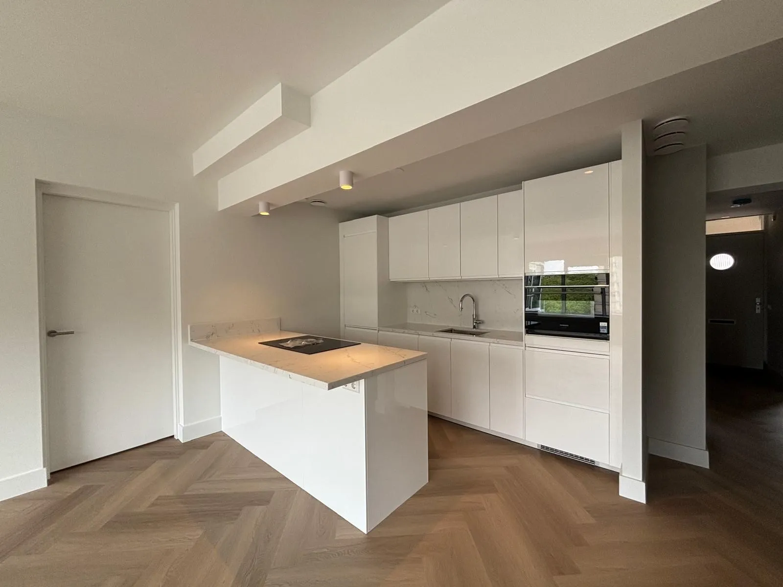 Woning aan de Kruiskade te Rotterdam | 2600.00 EUR