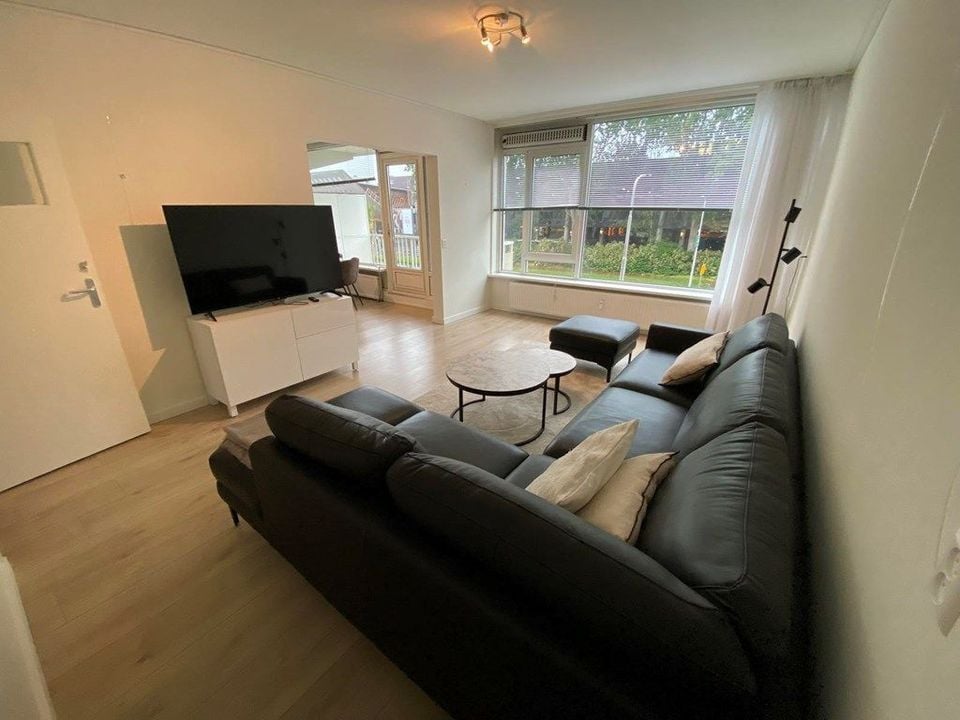 Appartement aan de Mr. F.A. van Hallweg in Amstelveen | 80 m² |  €2750.00 p/m