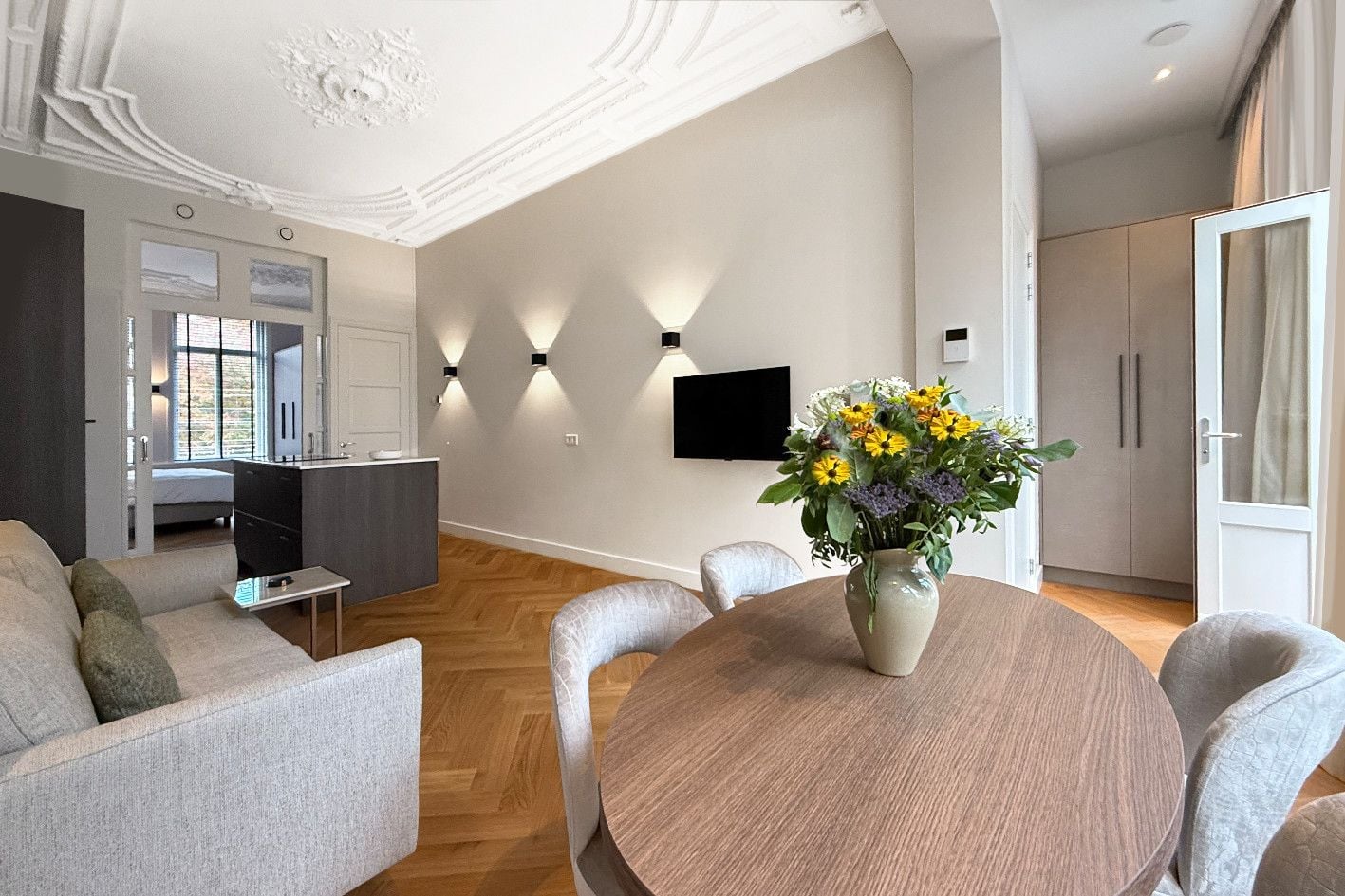 Woning aan de Nassauplein te Den Haag | 2995.00 EUR